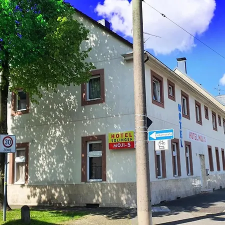 Moji 5 Solingen